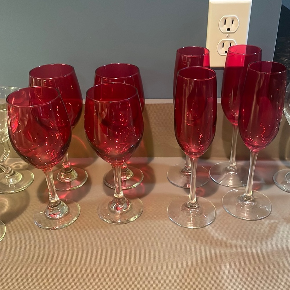 Red glass set